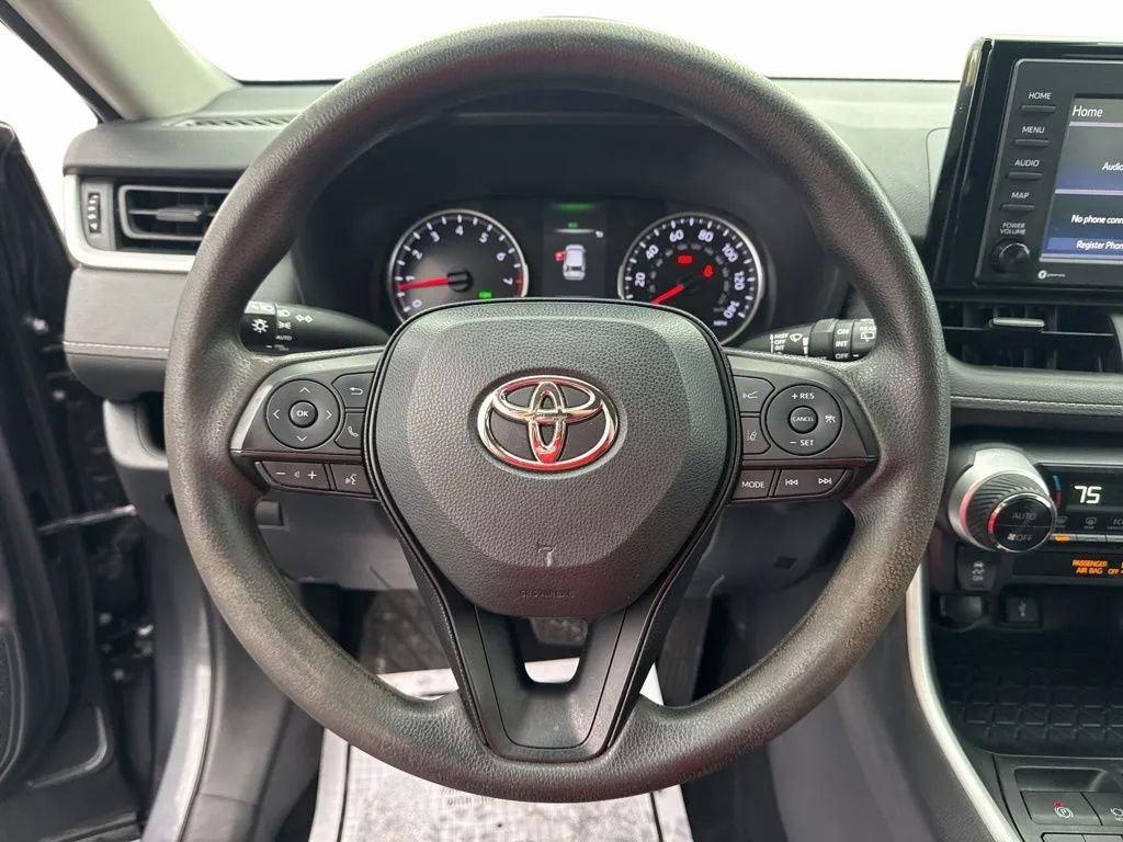 Used 2022 Toyota RAV4 XLE FWD image 32