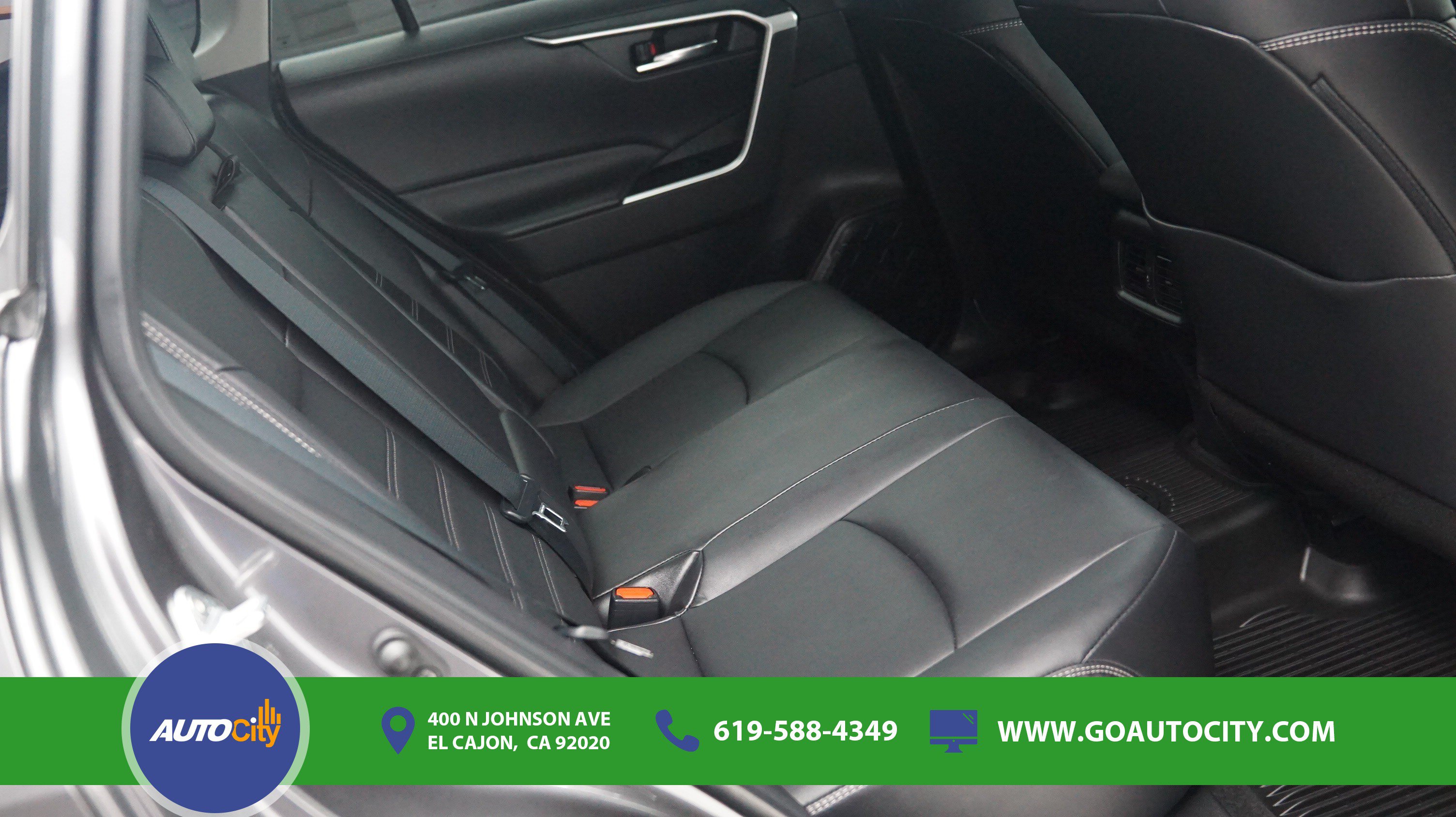Used 2022 Toyota RAV4 XLE Premium FWD image 13