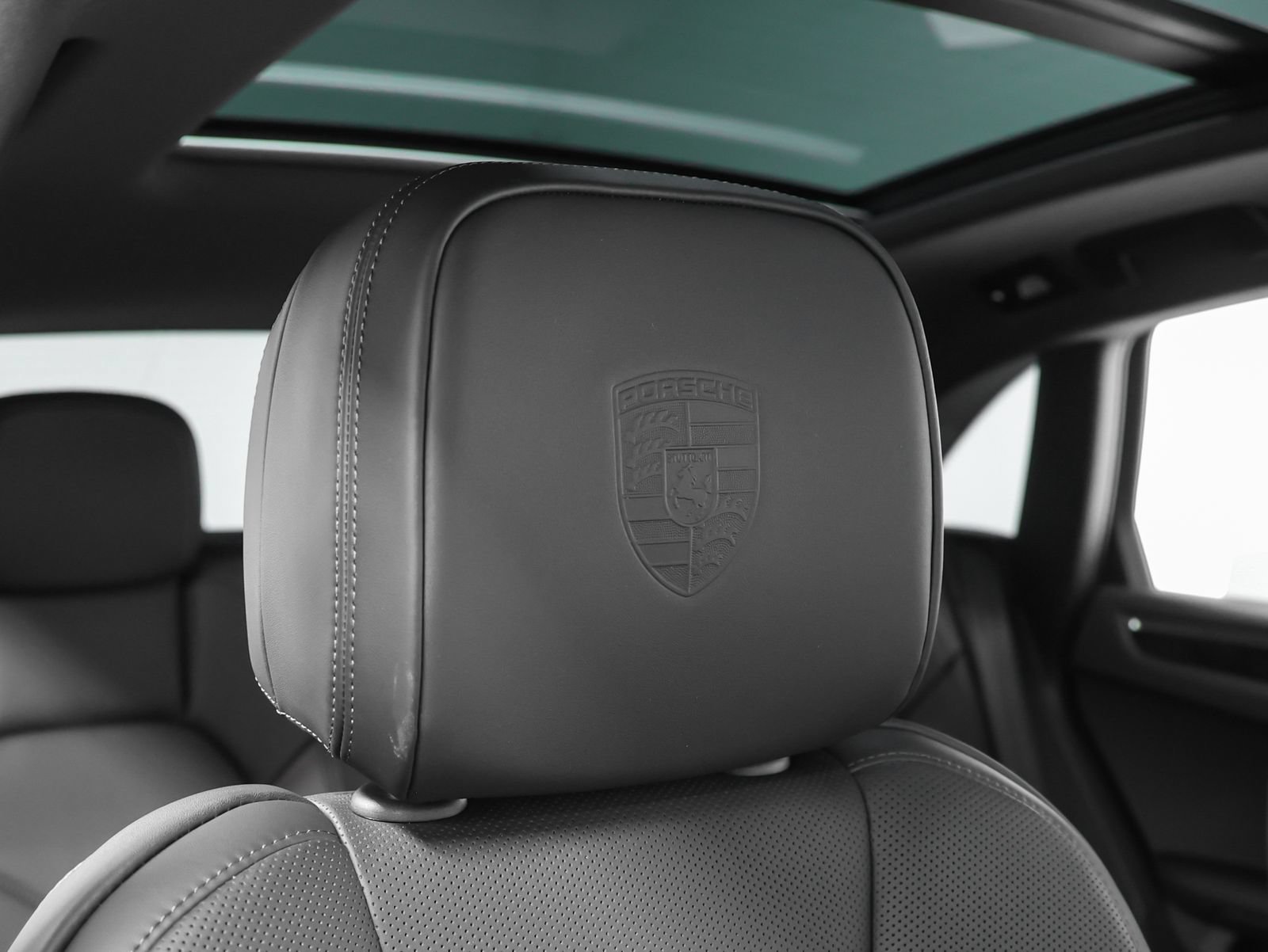 New 2026 Porsche Macan AWD/4WD image 21