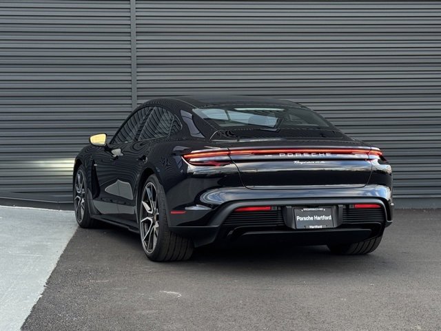 New 2025 Porsche Taycan 4S image 3