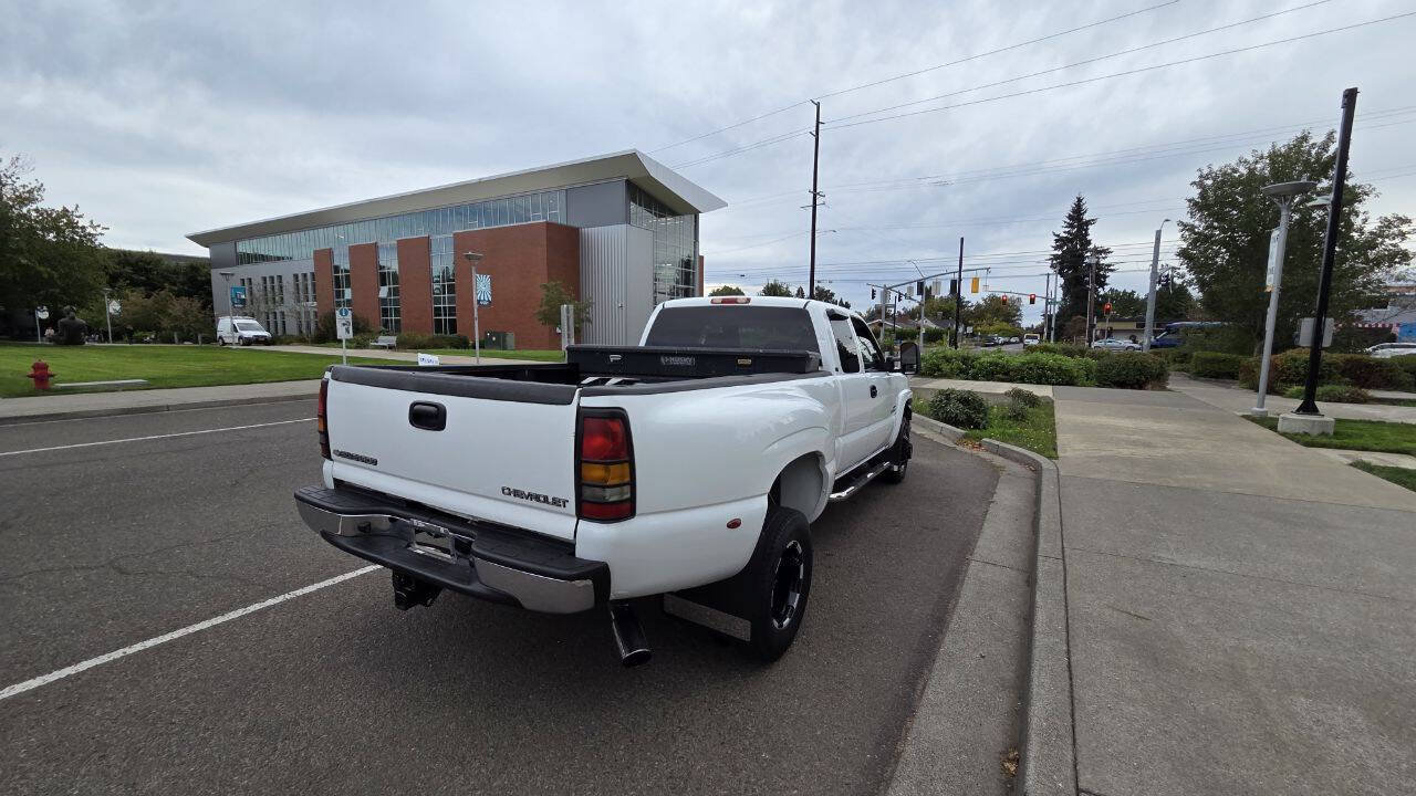 Used 2006 Chevrolet Silverado 3500 LT w/ Heavy-Duty Power Package RWD image 6