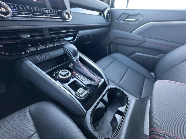 Certified 2025 Chevrolet Colorado Z71 w/ Technology Package AWD/4WD image 10