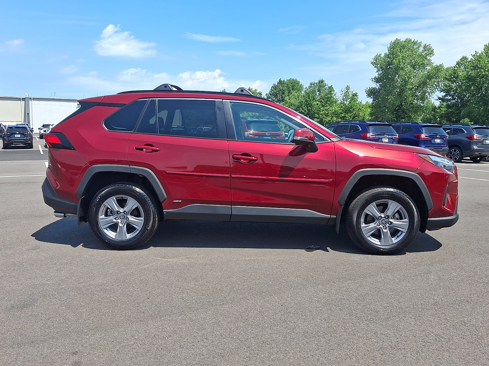 Used 2023 Toyota RAV4 XLE AWD/4WD image 8