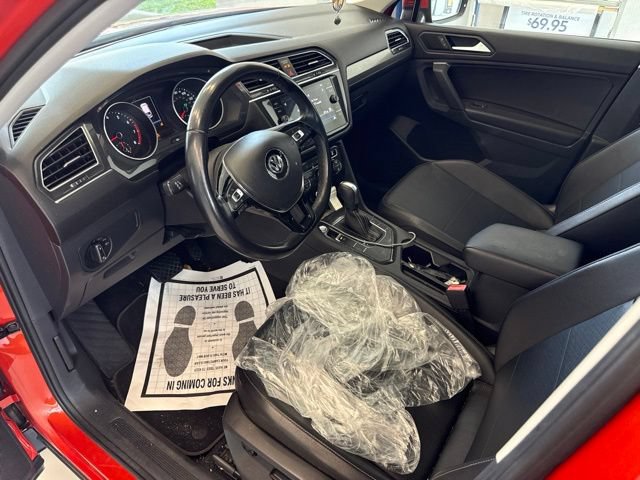 Used 2019 Volkswagen Tiguan SE w/ Panoramic Sunroof Package FWD image 23