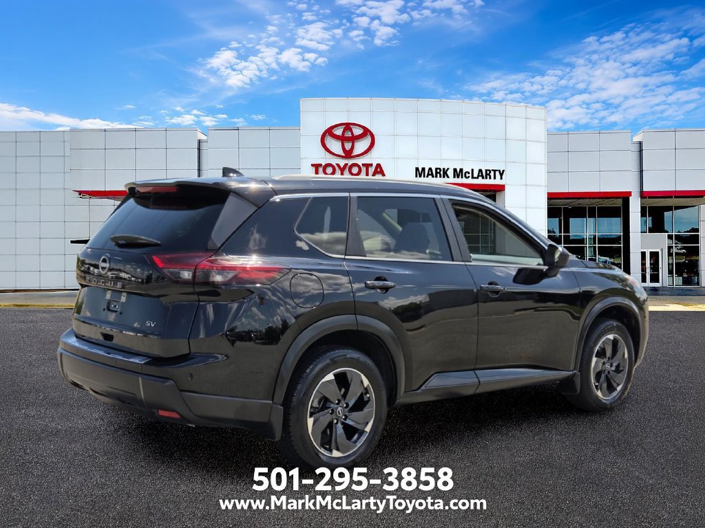 Used 2024 Nissan Rogue SV w/ SV Premium Package FWD image 5