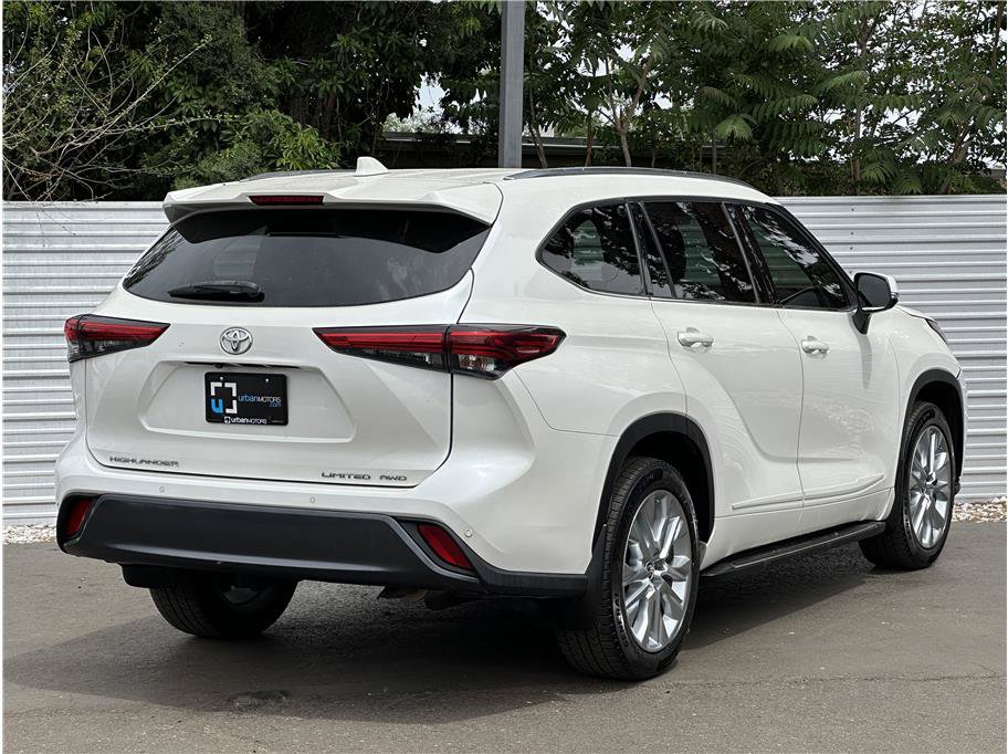 Used 2020 Toyota Highlander Limited AWD/4WD image 11