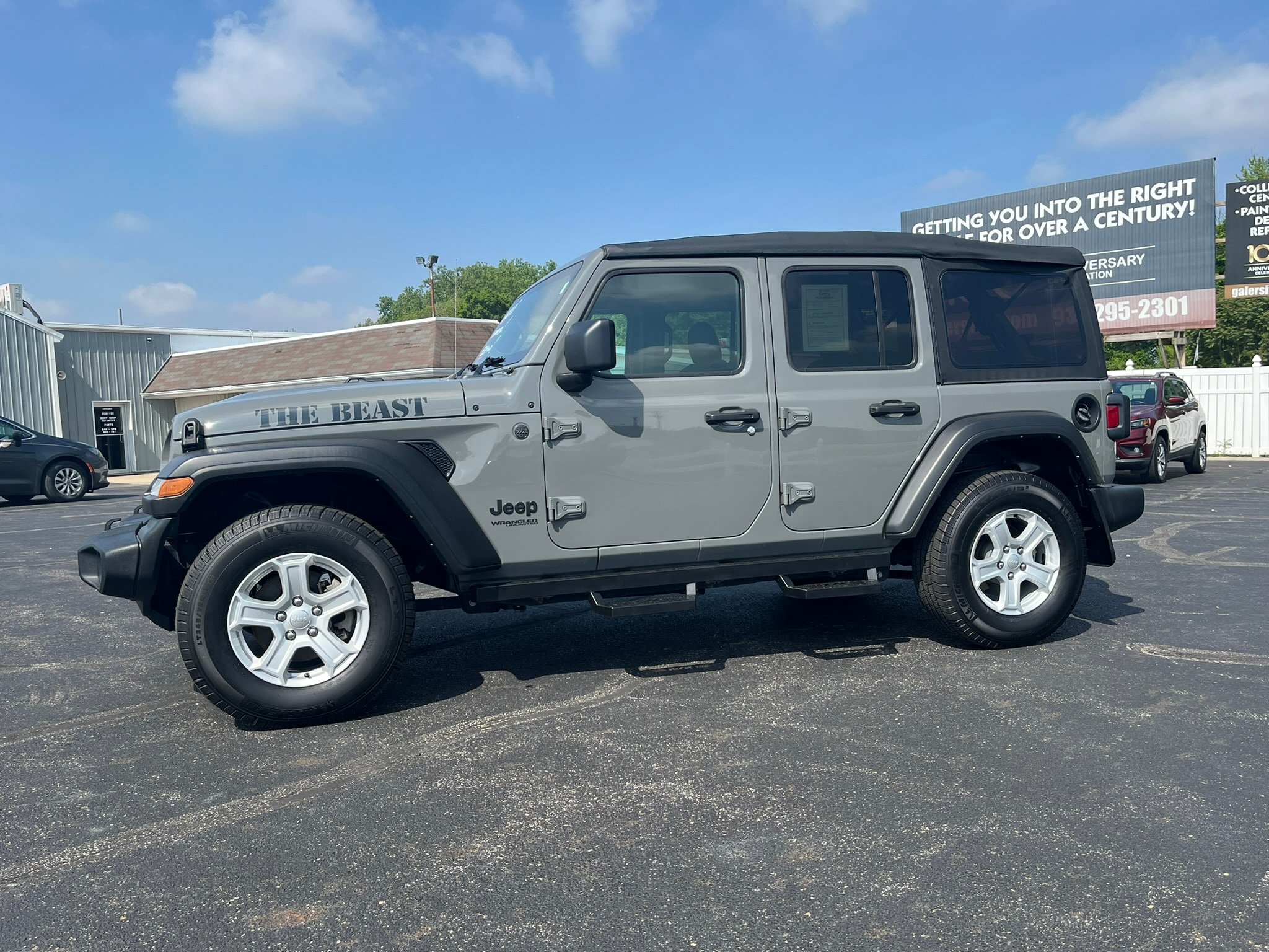 Used 2022 Jeep Wrangler Unlimited Sport AWD/4WD image 6