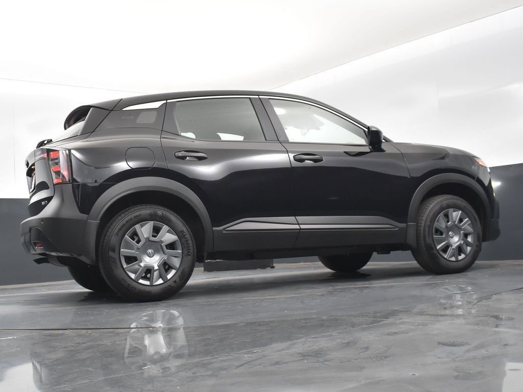 Used 2025 Nissan Kicks S image 40