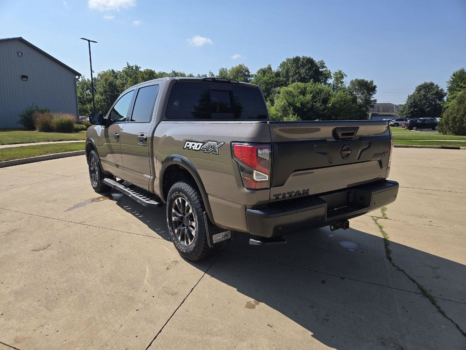 Used 2020 Nissan Titan PRO-4X w/ Pro-4x Utility Package AWD/4WD image 6