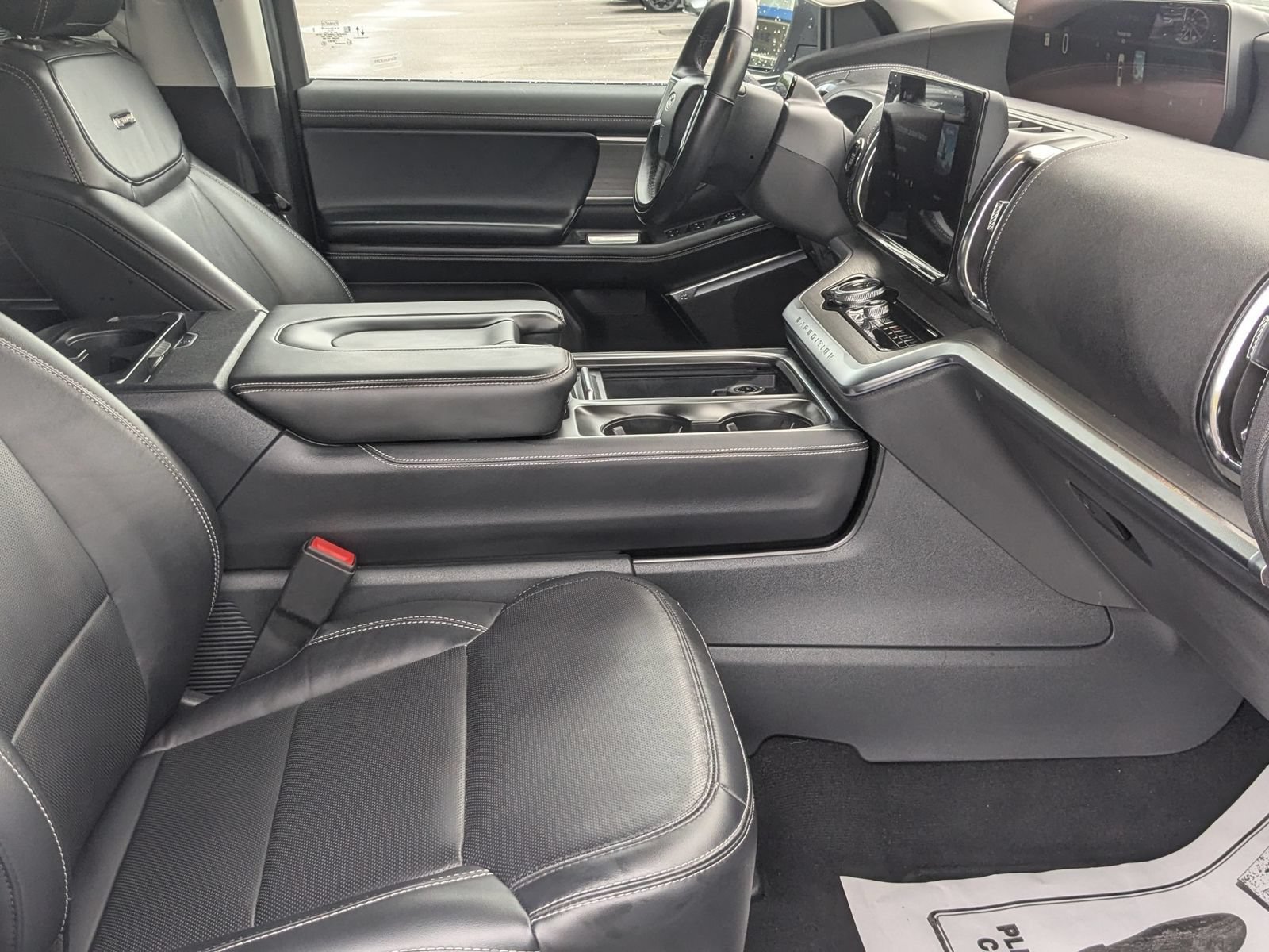 Used 2025 Ford Expedition Platinum AWD/4WD image 40