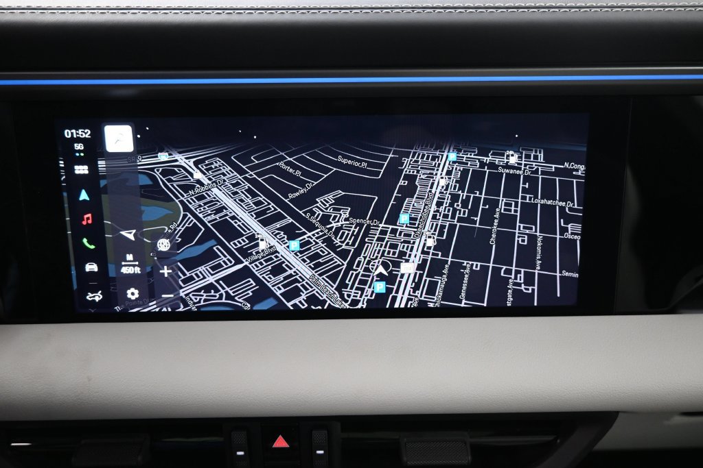 Certified 2025 Porsche Macan Electric RWD image 21