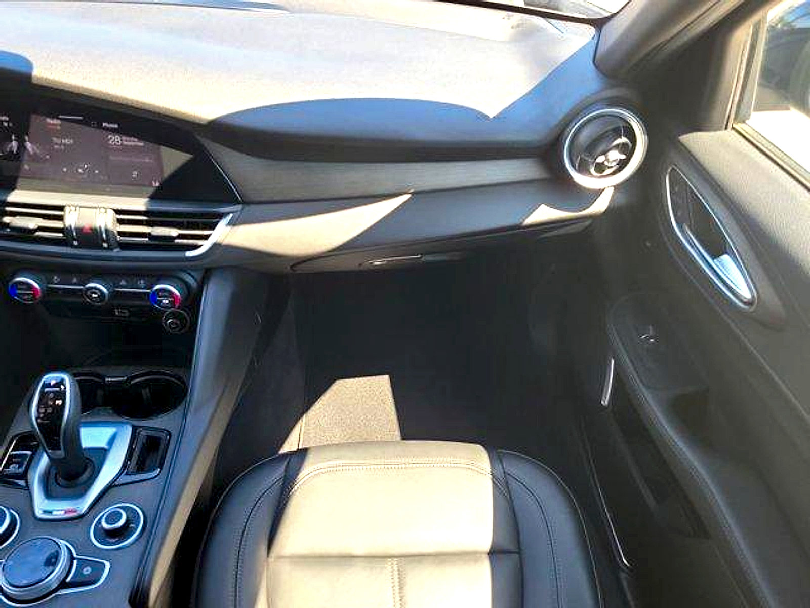 Used 2023 Alfa Romeo Giulia Ti w/ Active Assist Plus Package RWD image 18