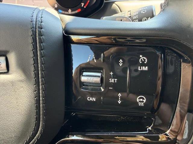 Used 2024 Land Rover Range Rover Sport Dynamic SE image 17