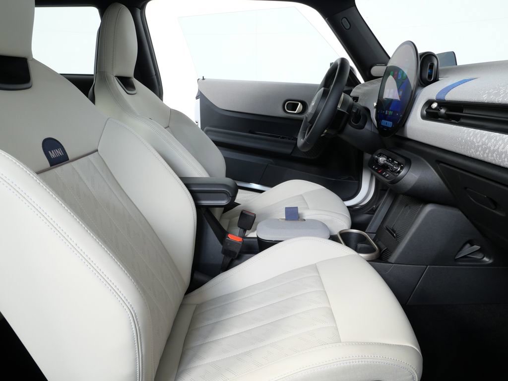 Used 2025 MINI Cooper S image 16