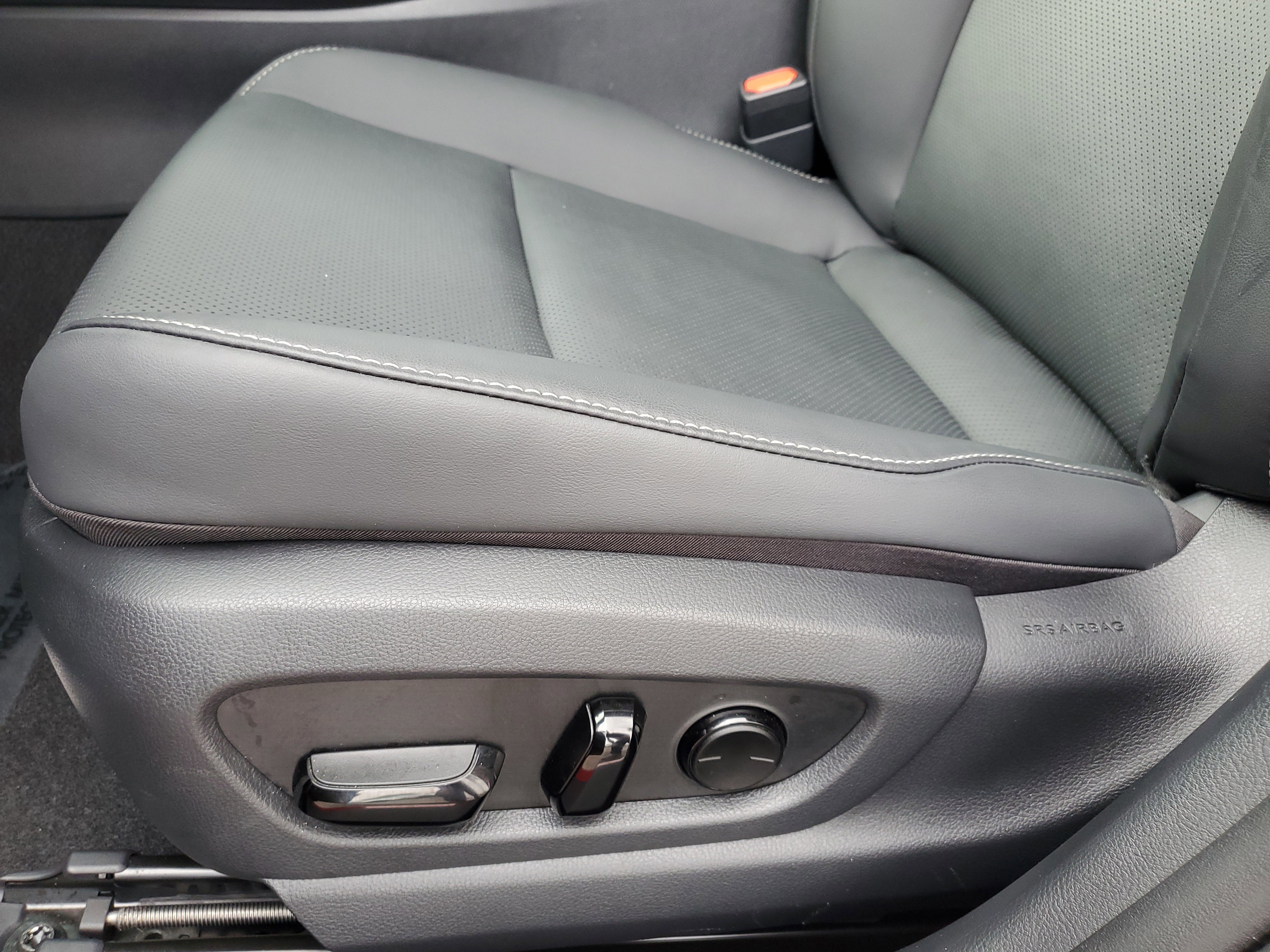 Used 2024 Lexus UX 250h F Sport image 21