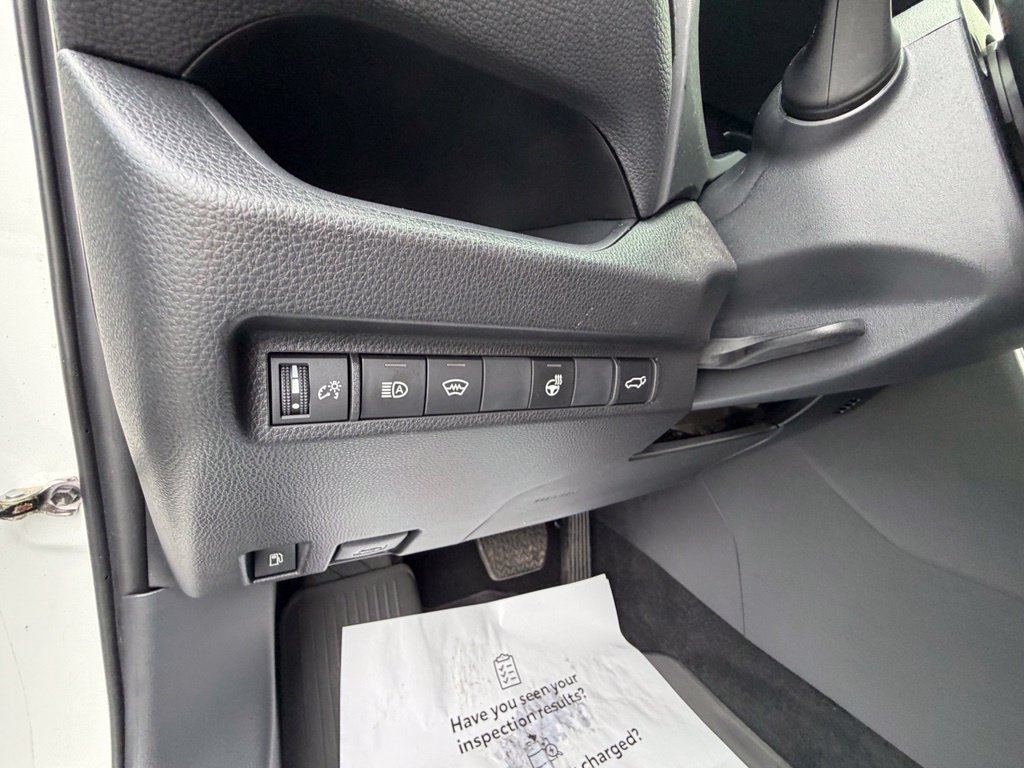 Used 2023 Toyota RAV4 SE w/ Weather & Moonroof Package AWD/4WD image 17