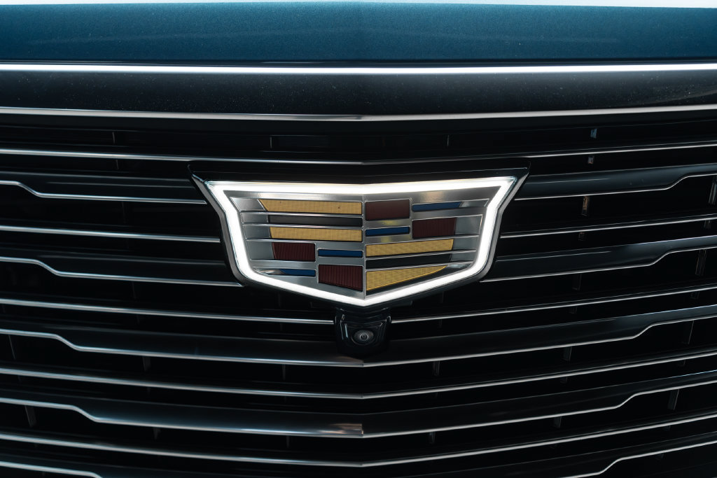 Used 2025 Cadillac Escalade Premium Luxury Platinum AWD/4WD image 4