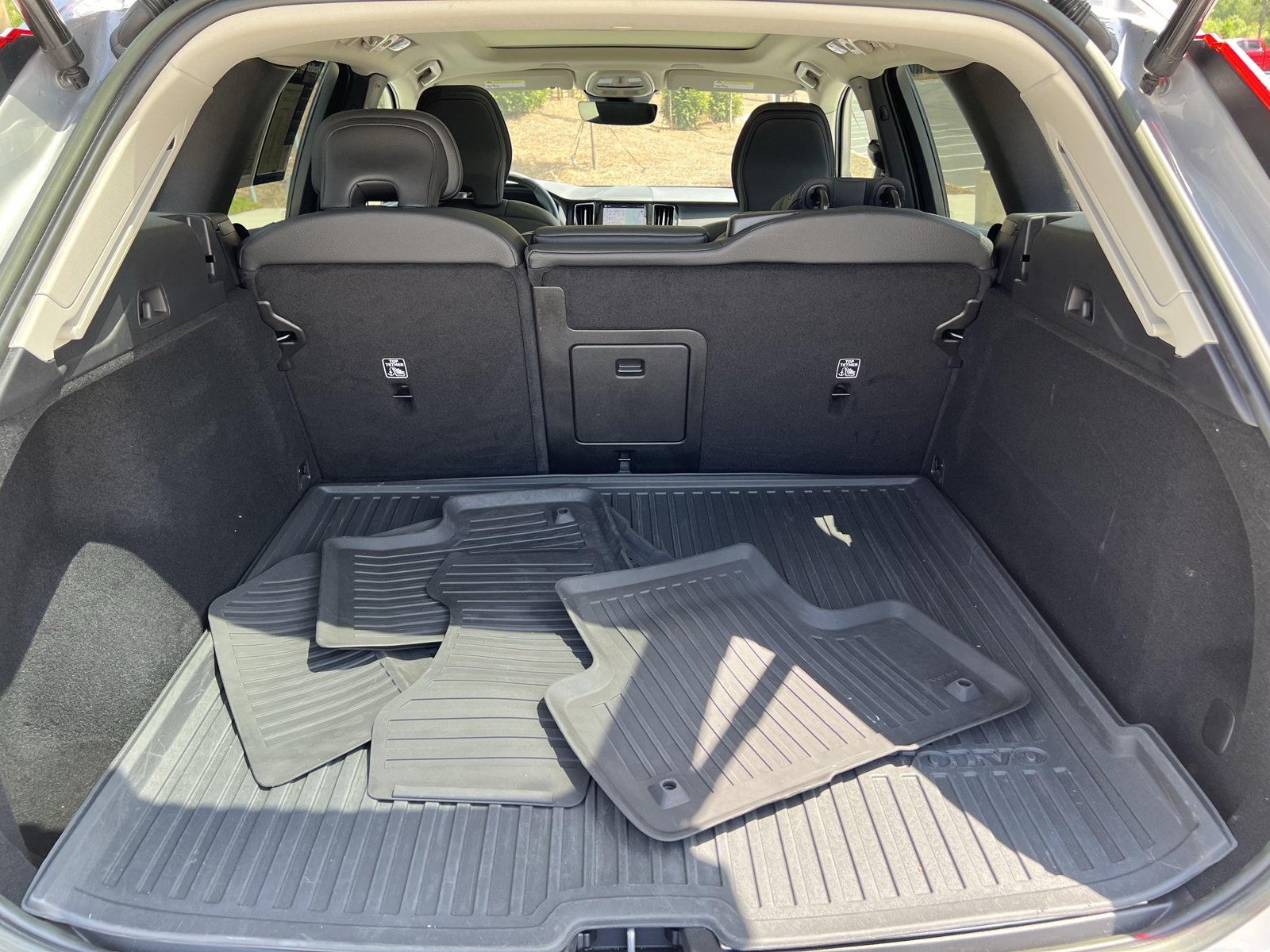 Used 2023 Volvo XC60 B5 Plus w/ Protection Package Premier FWD image 33