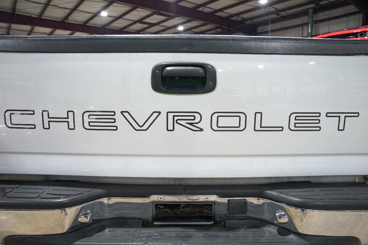 Used 2000 Chevrolet Silverado 1500 4x4 Regular Cab w/ Exterior Appearance Pkg image 25