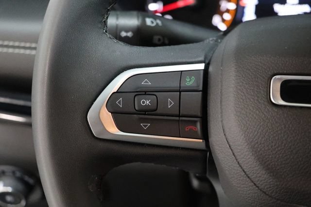 Used 2024 Jeep Compass Latitude w/ Convenience Group AWD/4WD image 19