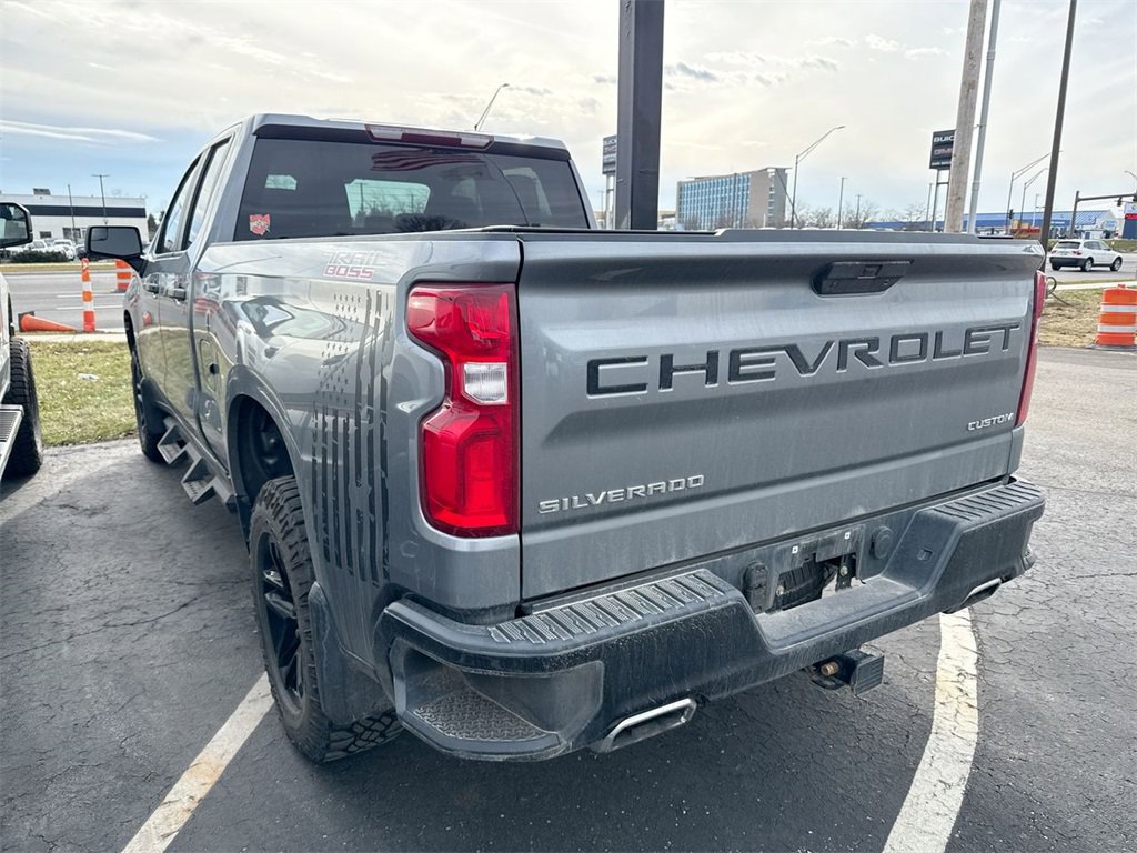 Used 2020 Chevrolet Silverado 1500 Custom Trail Boss w/ Custom Convenience Package image 2