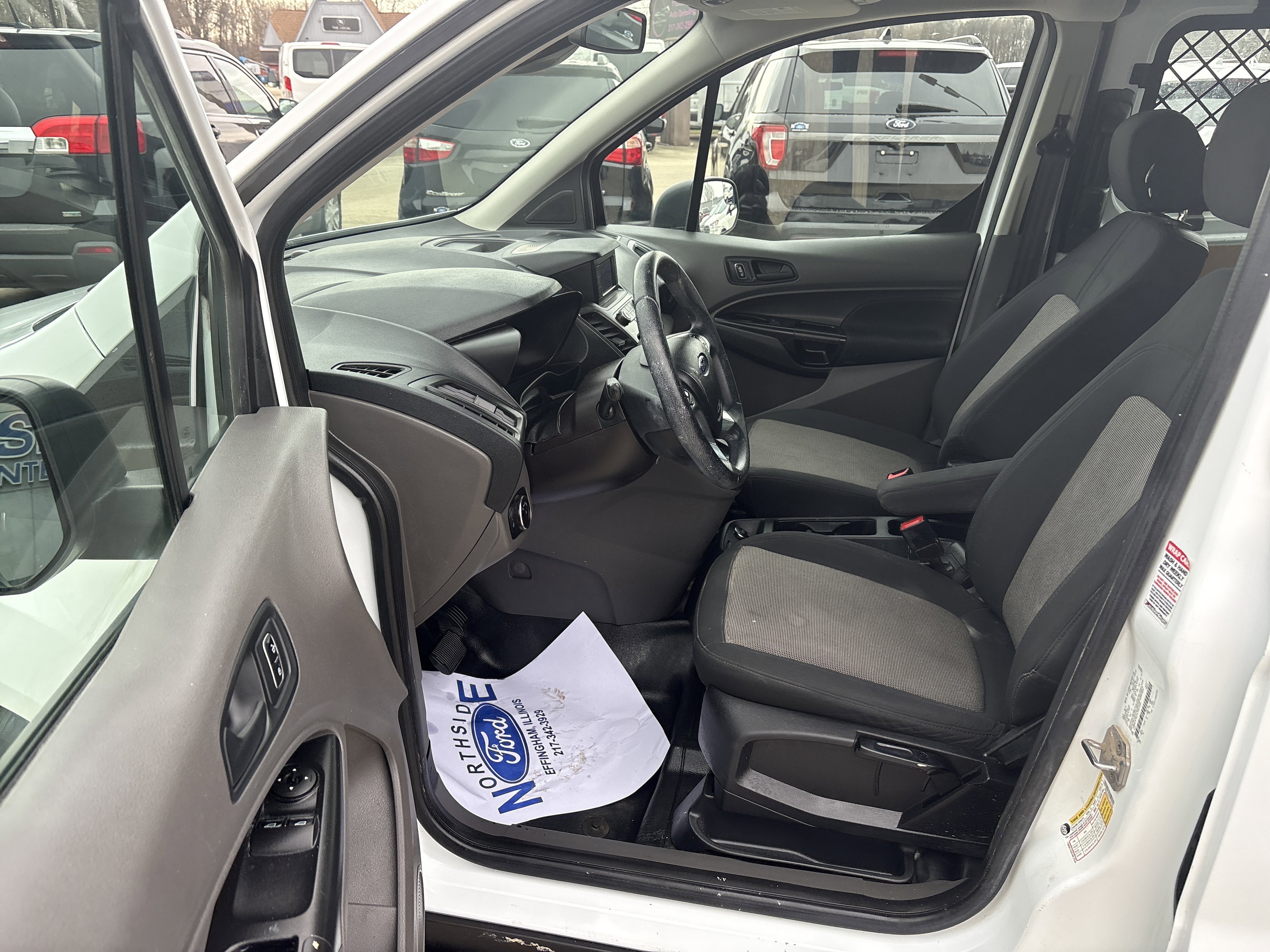 Used 2020 Ford Transit Connect XL image 9