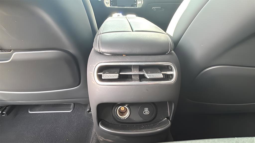 Used 2023 Genesis G90 3.5T image 11