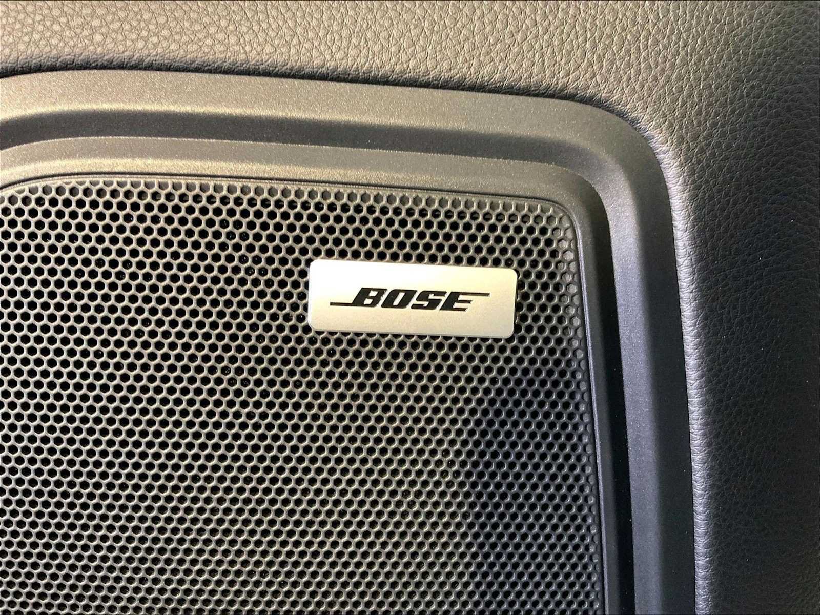 Certified 2024 Porsche Macan AWD/4WD image 38