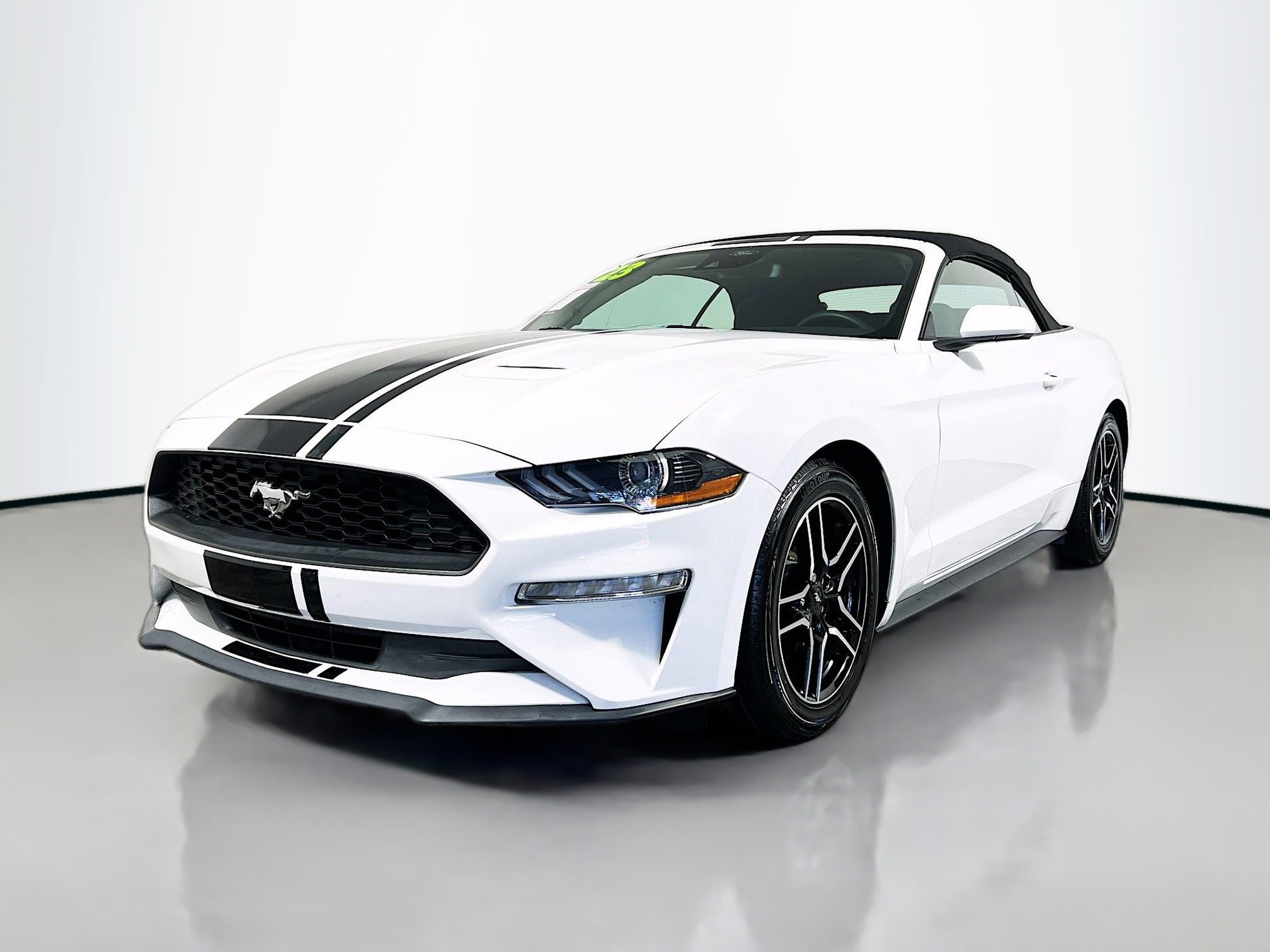 Used 2023 Ford Mustang Convertible w/ Equipment Group 101A image 10