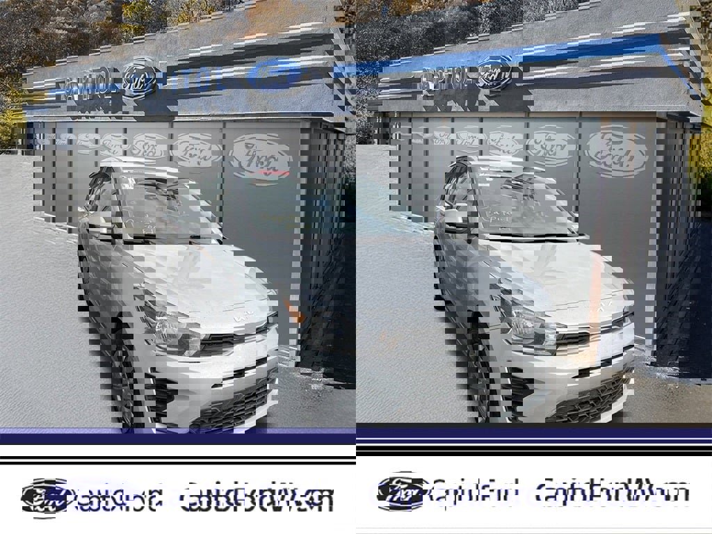 Used 2023 Kia Rio LX image 1