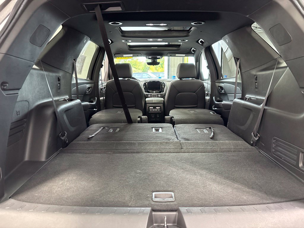Used 2023 Chevrolet Traverse LT w/ LT Premium Package AWD/4WD image 55