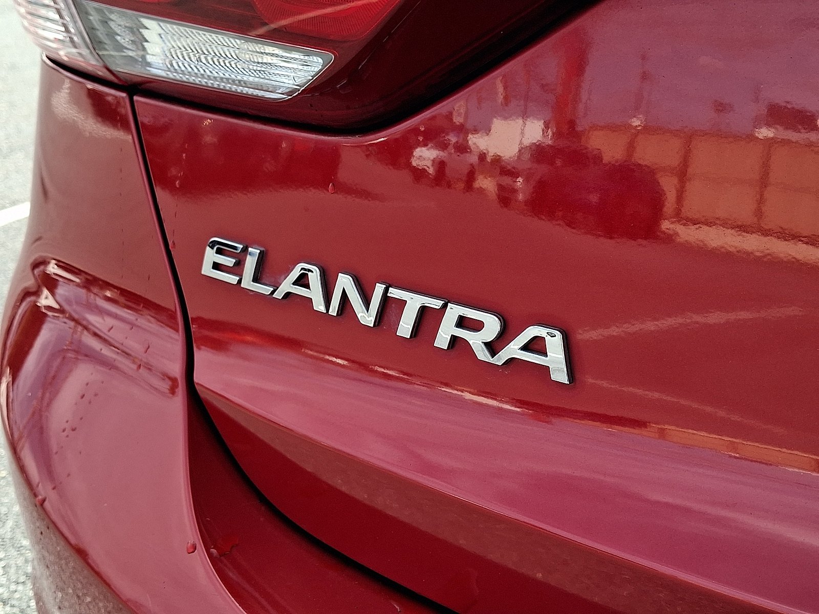 Used 2017 Hyundai Elantra SE FWD image 30