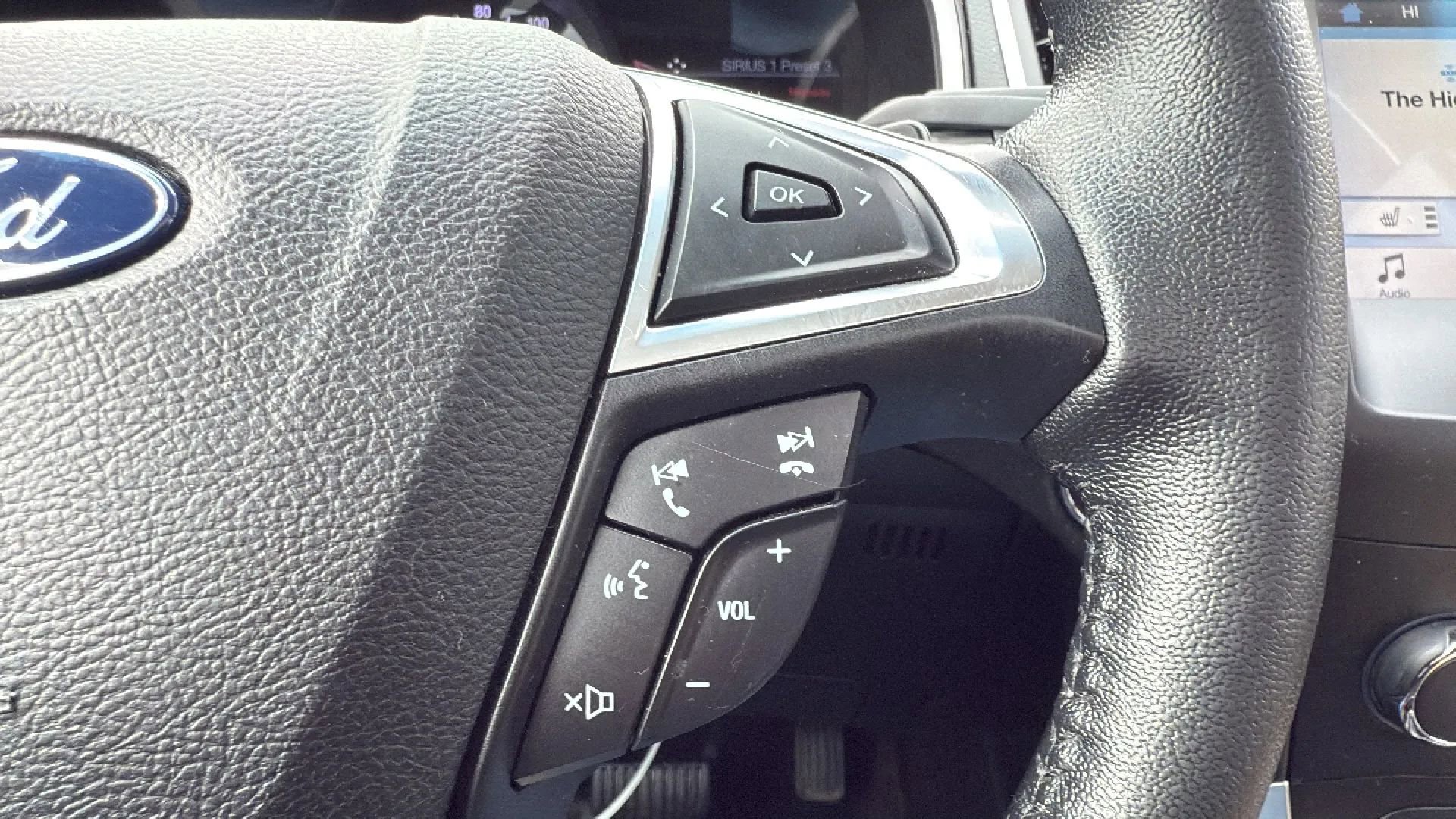 Used 2018 Ford Edge SEL w/ Equipment Group 201A image 11