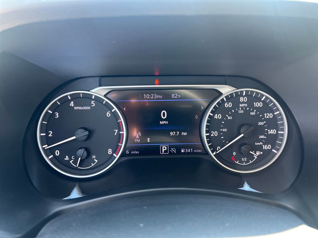 New 2025 Nissan Sentra SR w/ Trunk Package image 16