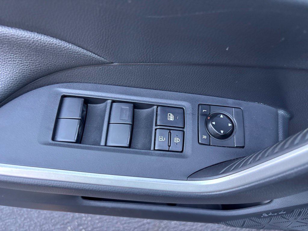 Used 2019 Toyota RAV4 LE w/ Carpet Mat Package FWD image 16