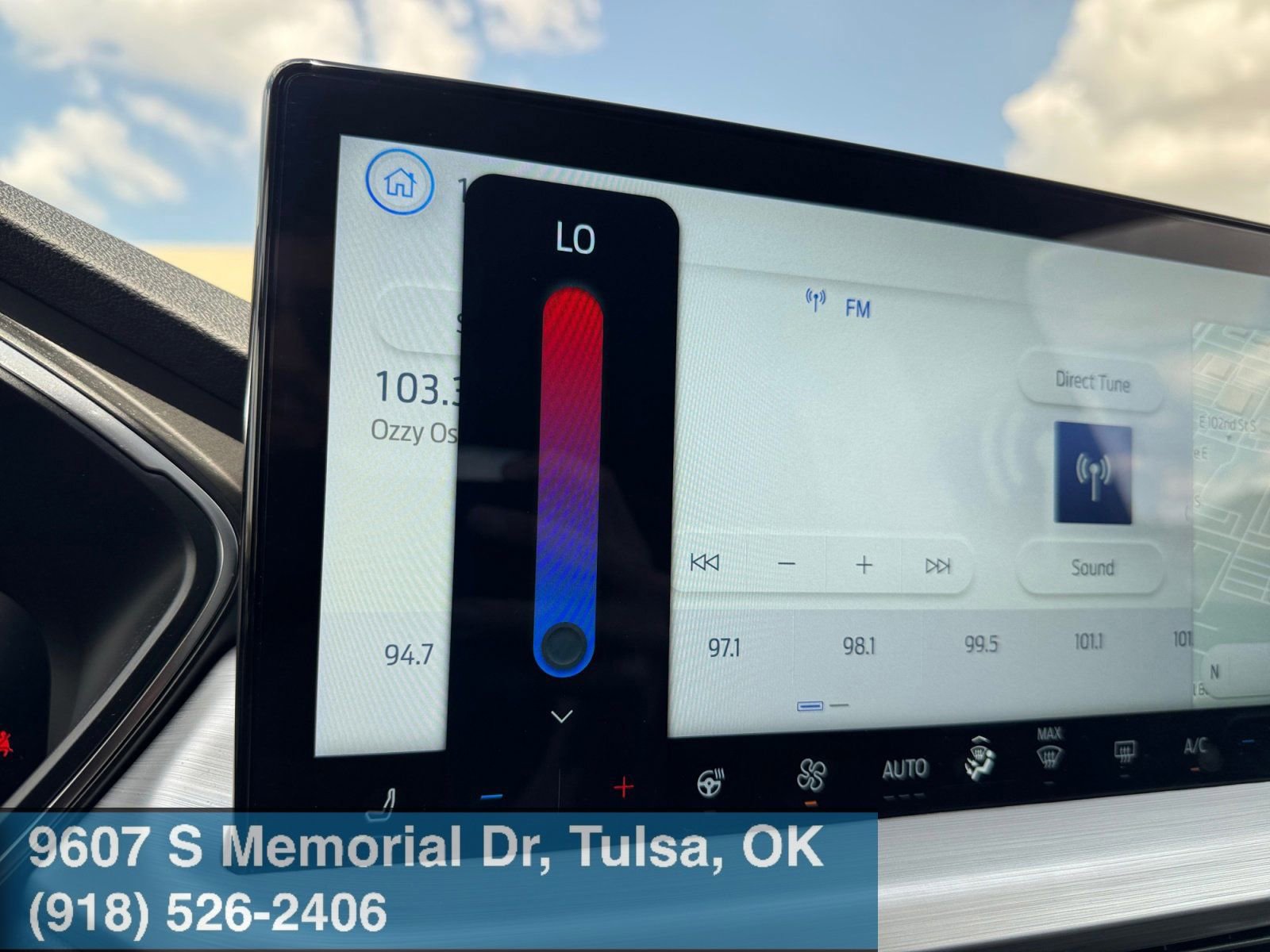 Used 2025 Ford Escape Platinum image 23