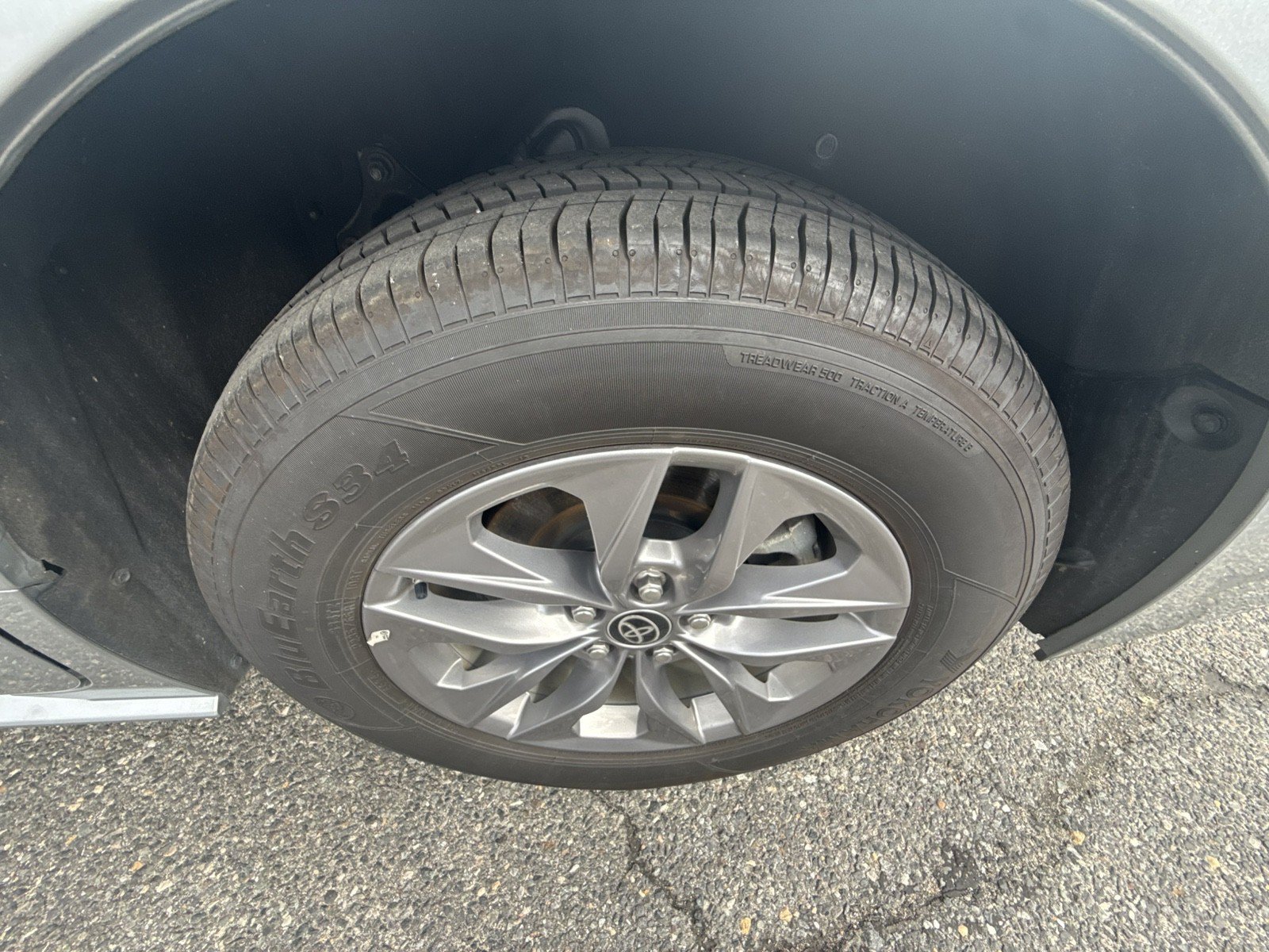 Used 2025 Toyota Sienna LE FWD image 29
