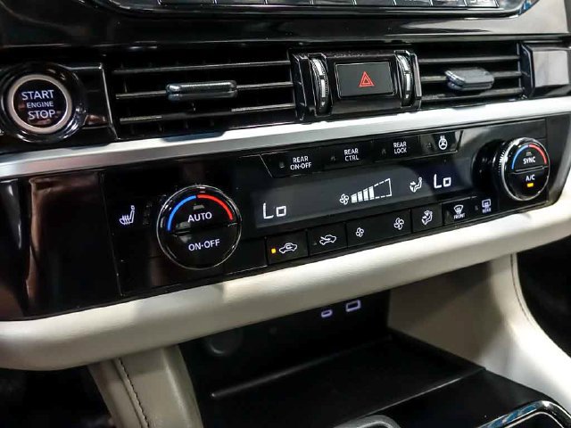 Used 2024 Nissan Pathfinder SL w/ SL Premium Package AWD/4WD image 26