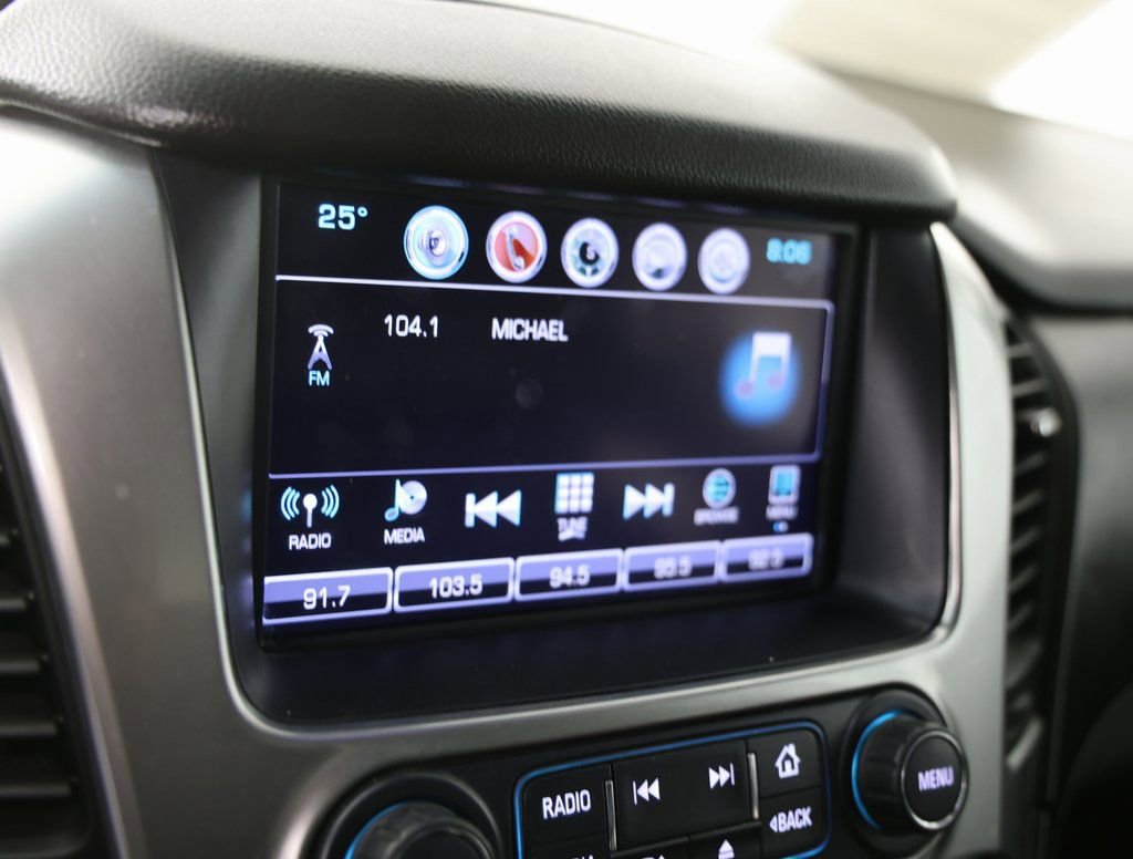 Used 2019 Chevrolet Suburban LT image 7