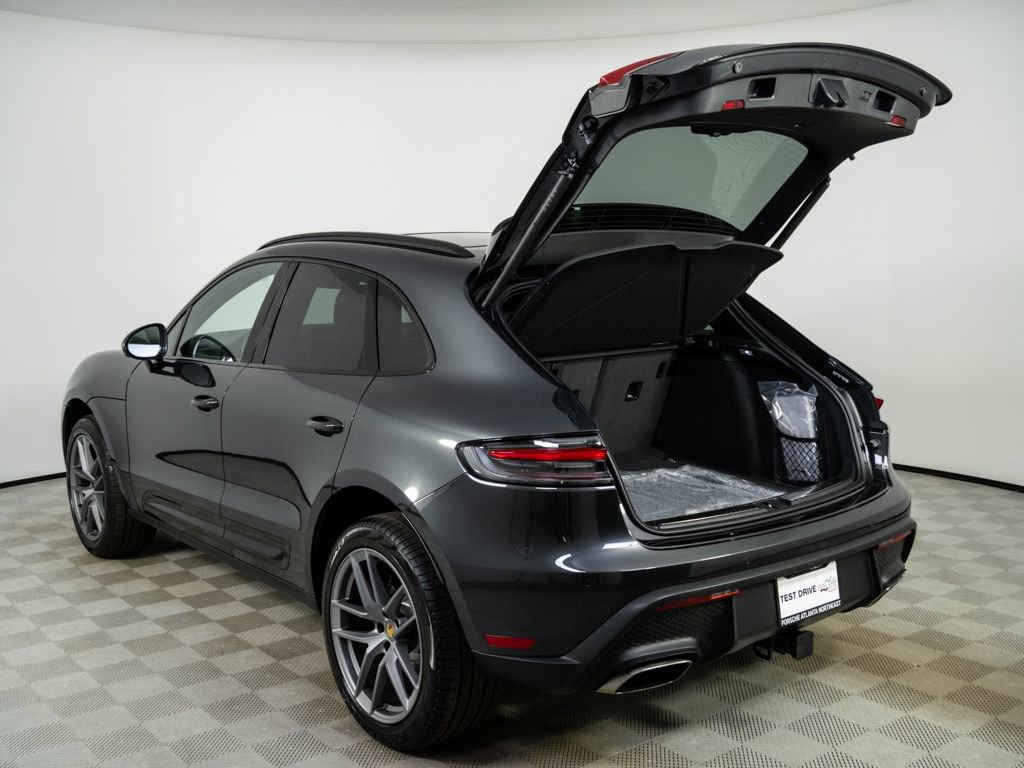 New 2026 Porsche Macan image 33