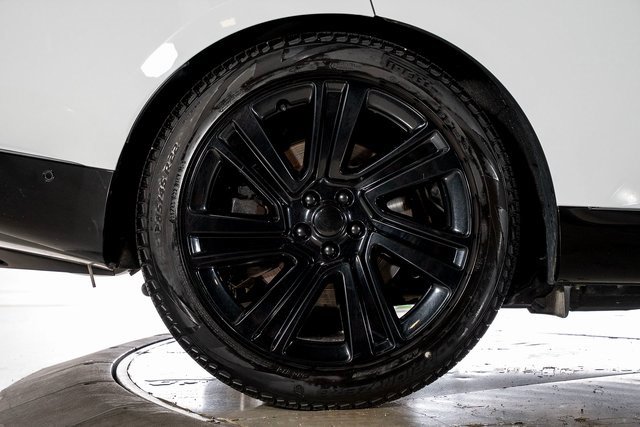 Used 2023 Land Rover Range Rover SE image 14