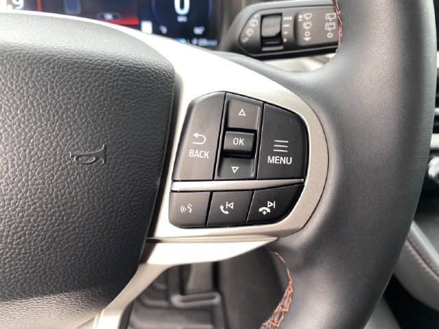Certified 2025 Ford Explorer Active AWD/4WD image 33