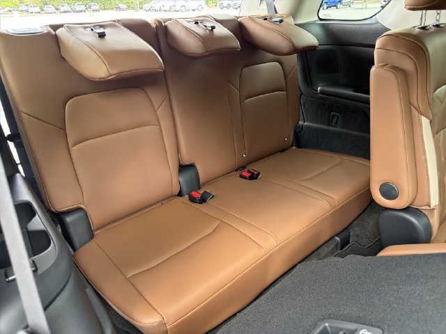 New 2026 Nissan Pathfinder Platinum AWD/4WD image 18