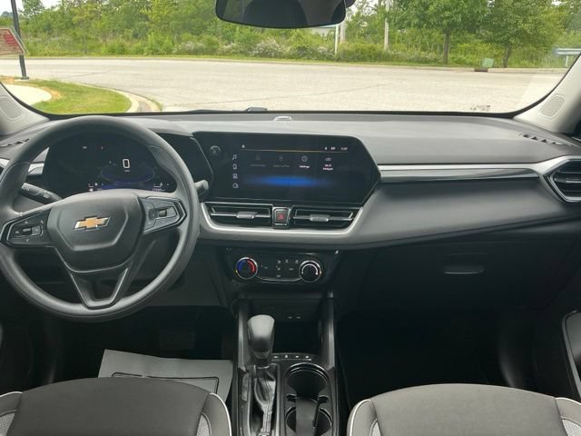 Used 2024 Chevrolet TrailBlazer LT w/ Driver Confidence Package FWD image 19