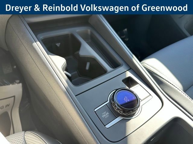 New 2025 Volkswagen Tiguan SE image 21