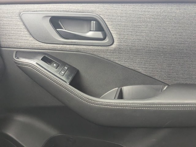 Certified 2022 Nissan Rogue S FWD image 25