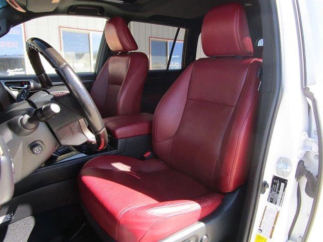 Used 2021 Lexus GX 460 Luxury w/ Off Road Package AWD/4WD image 11