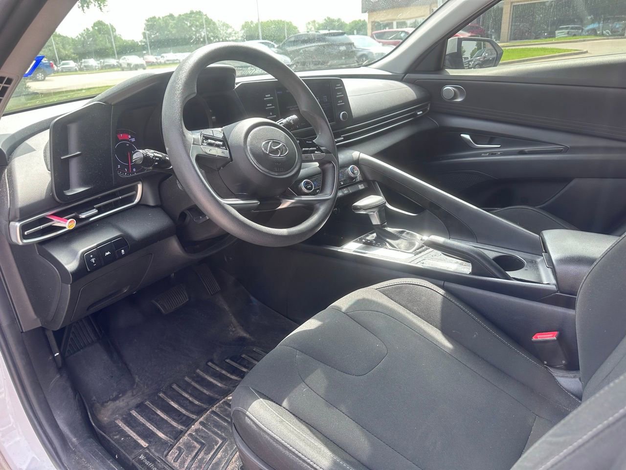 Used 2022 Hyundai Elantra SEL FWD image 21