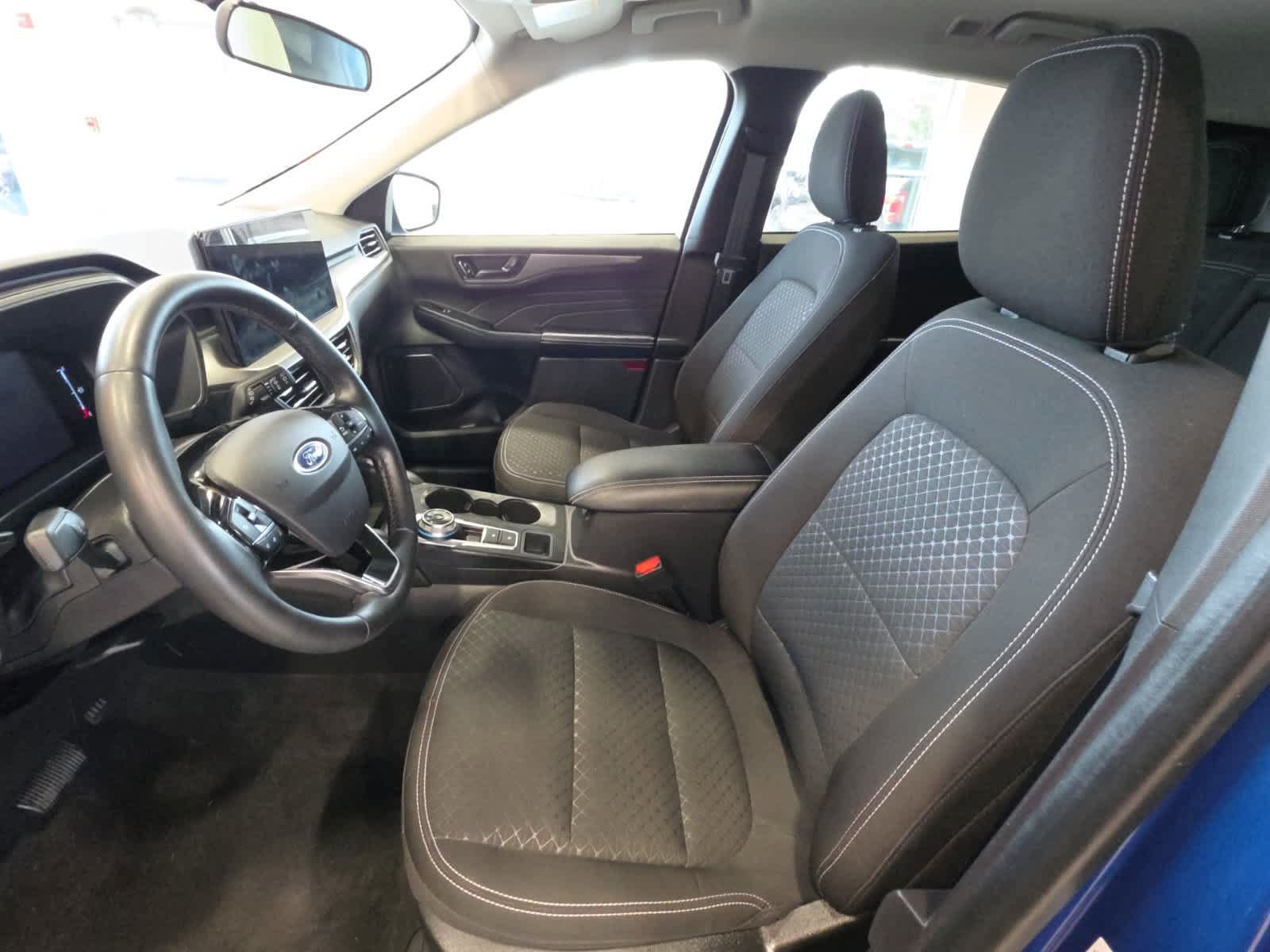 Used 2023 Ford Escape Active w/ Tech Pack #1 AWD/4WD image 15