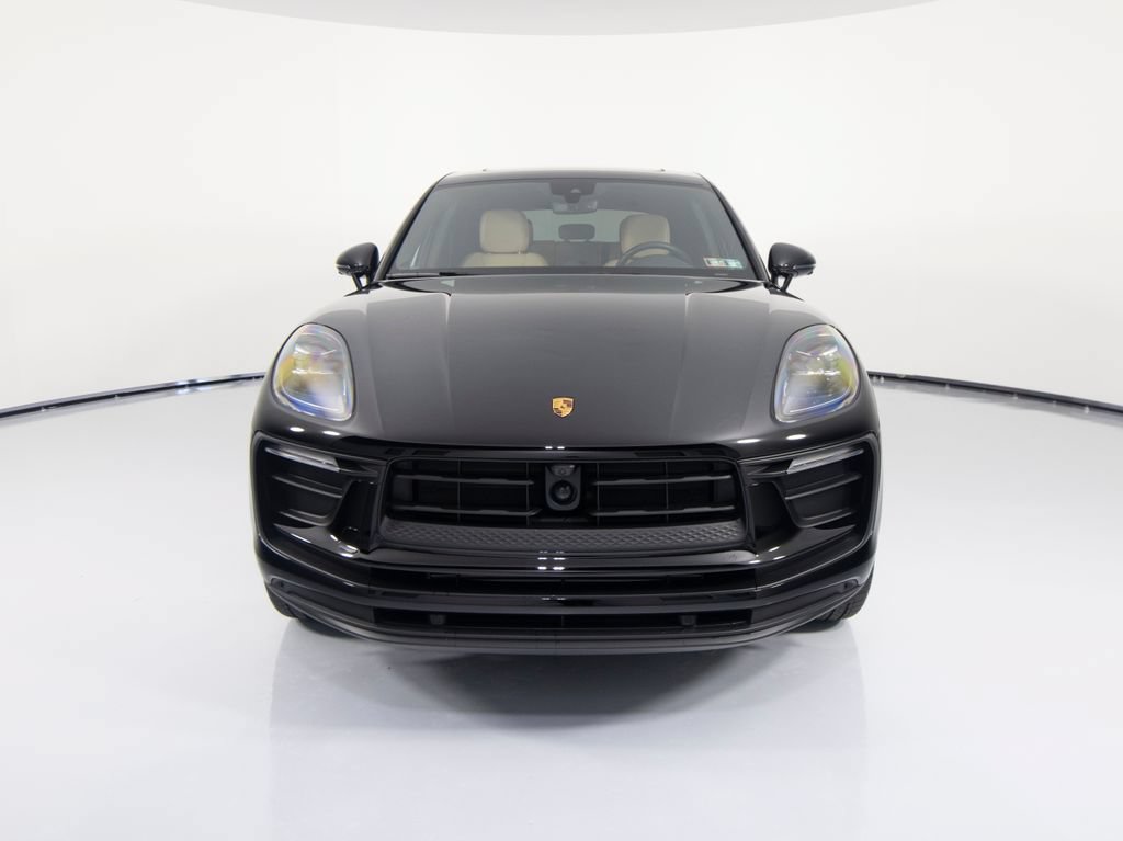 Certified 2026 Porsche Macan AWD/4WD image 13